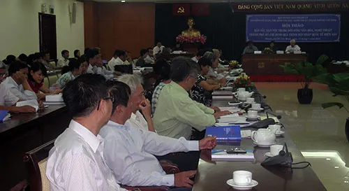 Chùm ảnh Hội thảo Bản sắc Dân tộc trong đời sống VHNT ảnh 8