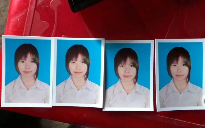 Các tấm hình thẻ của Châu. Những tấm ảnh thẻ của Châu mà gia đình vẫn còn giữ.