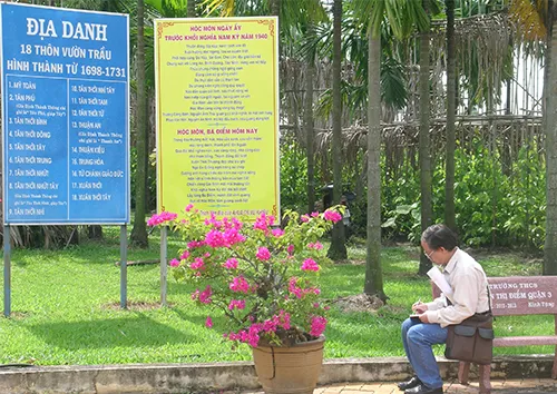 Chùm ảnh Văn bia tại Đền Tưởng niệm Ngã Ba Giồng (2) ảnh 10 Chùm ảnh Văn bia tại Đền Tưởng niệm Ngã Ba Giồng (2) ảnh 10