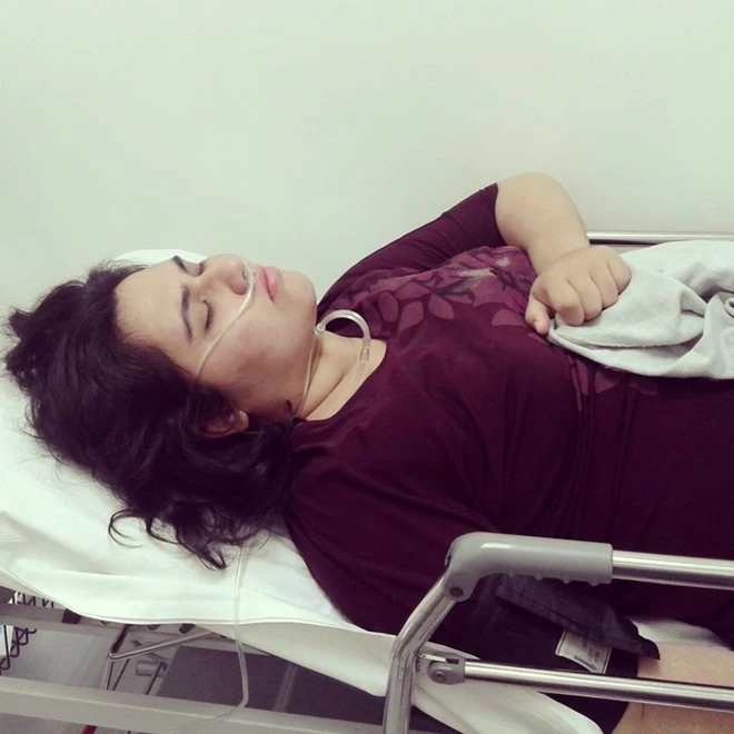 Cô gái lai ở X Factor nhập viện ngay trước đêm liveshow