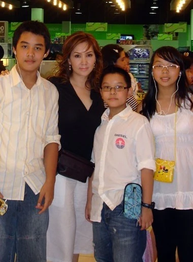 Phim mì ăn liền, Việt Trinh, Lý Hùng, Diễm Hương