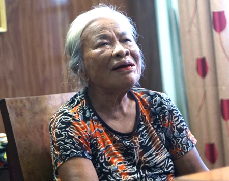 Anh hùng Lao động Hoàng Thị Liên.