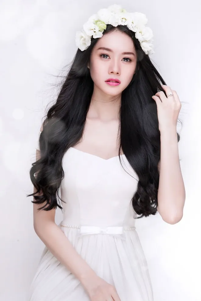 Linh Chi lấy lại vẻ trong sáng sau loạt ảnh gợi cảm ảnh 8 a