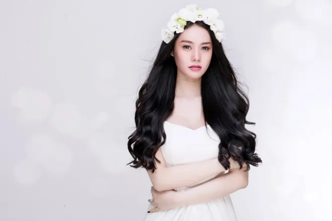 Linh Chi lấy lại vẻ trong sáng sau loạt ảnh gợi cảm ảnh 1 a