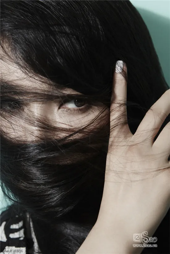 Lý Băng Băng đẹp hút hồn ở tuổi 41 ảnh 4 Lý Băng Băng đẹp hút hồn ở tuổi 41 ảnh 4