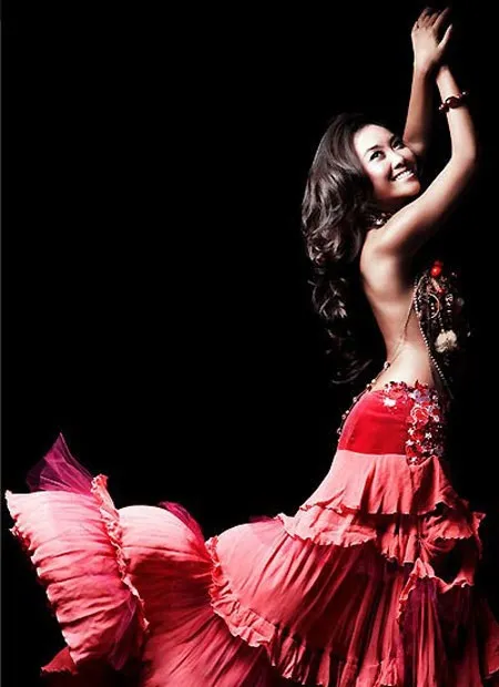 Những cô nàng á quân "đình đám" của showbiz Việt ảnh 3 Đoan Trang đã tận dụng tốt thế mạnh của cúp bạc