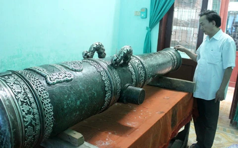 khẩu thần công, bảo tàng, lăn lóc, suýt bị bán, sang TQ, Hà Tĩnh