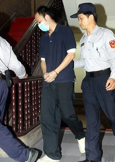 Lý Tông Thụy bị áp giải. th-1177-1409900089.jpg