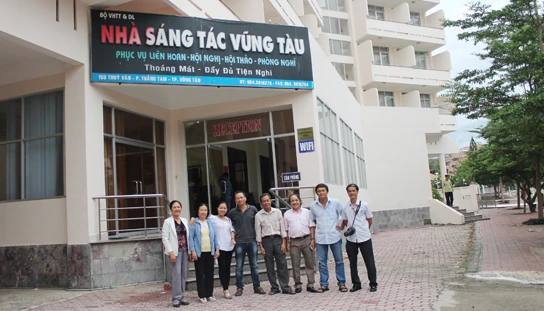 20 nhà văn hội ngộ tại Vũng Tàu ảnh 1