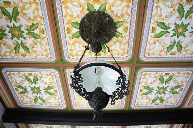 Ngôi nhà cổ đẹp nhất miền Tây ảnh 9