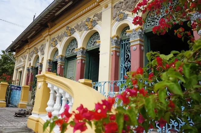 Ngôi nhà cổ đẹp nhất miền Tây ảnh 3