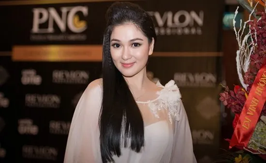 Hoa hậu Việt Nam, Hà Kiều Anh, Nguyễn Thu Thủy, Nguyễn Thị Ngọc Khánh, Phan Thu Ngân, Nguyễn Thị Huyền, Bùi Bích Phương, Phạm Thị Mai Phương, Nguyễn Thiên Nga, Nguyễn Diệu Hoa Hoa hậu Việt Nam, Hà Kiều Anh, Nguyễn Thu Thủy, Nguyễn Thị Ngọc Khánh, Phan Thu Ngân, Nguyễn Thị Huyền, Bùi Bích Phương, Phạm Thị Mai Phương, Nguyễn Thiên Nga, Nguyễn Diệu Hoa