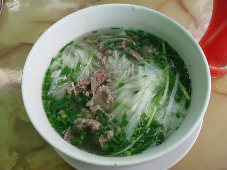 Phở bò ở Hà Nội, Việt Nam.