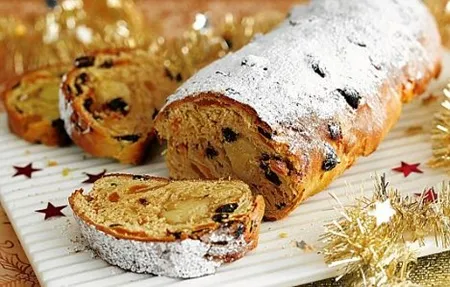Bánh mỳ ngọt Stollen
