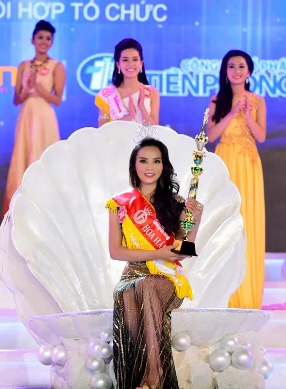 hoa hậu, ảnh độc