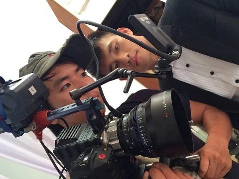 Công Vinh - Thủy Tiên hôn nhau say đắm trước ngày cưới