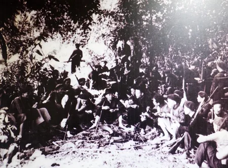 Bữa cơm đạm bạc của Đội VNTTGPQ ngay sau khi thành lập