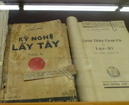 Điêu tàn (tác giả Chế Lan Viên, do Thái Dương xuất bản năm 1937).