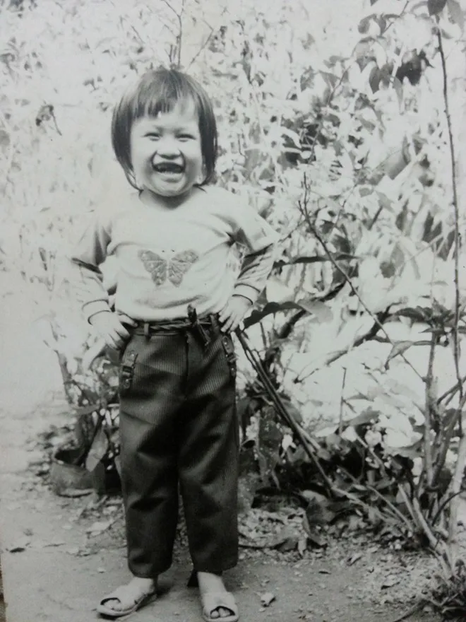 Hình ảnh Dương Triệu Vũ thời răng sún, khi đó, gia đình anh vẫn đang sống ở Dầu Giây, Đồng Nai. 