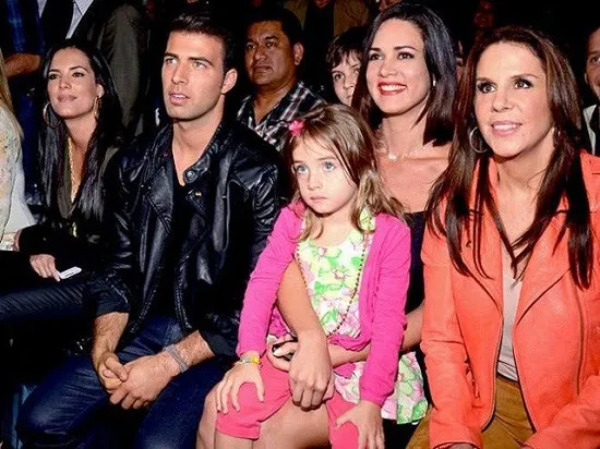 Những chuyện động trời làng hoa hậu năm 2014