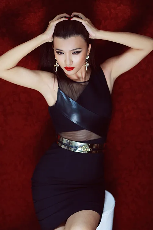 Kim Tuyến cuốn hút khi làm mẫu ảnh ảnh 9