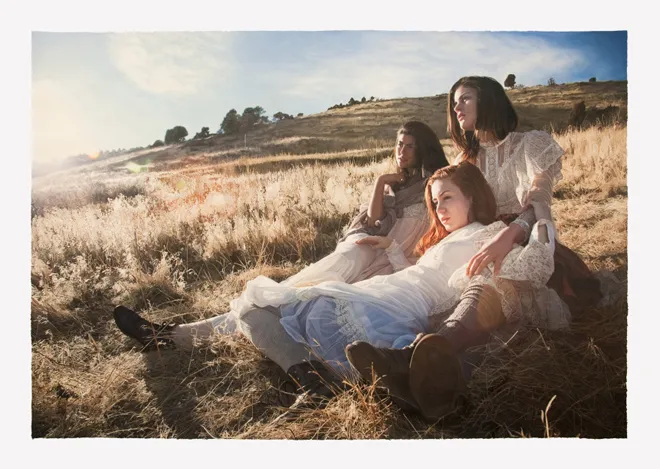 Tranh thiếu nữ đẹp và thật như ảnh chụp ảnh 4