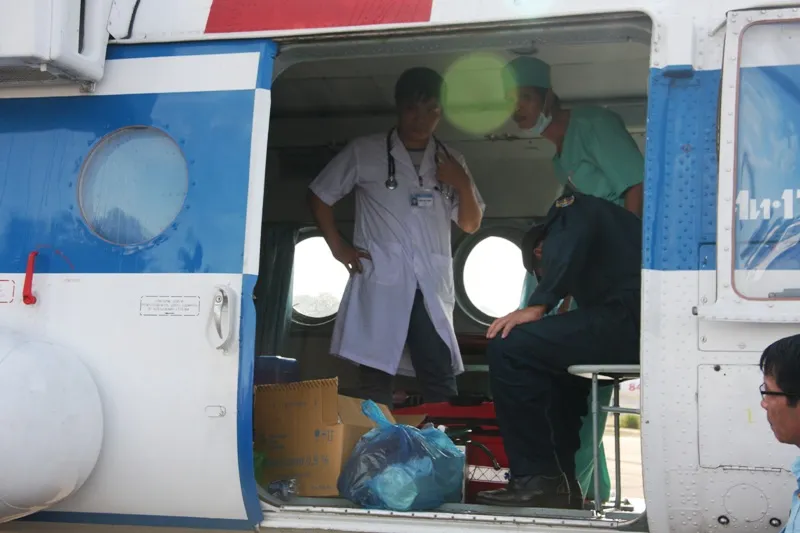 Huy động trực thăng chở người bị thương nặng từ Phú Quốc vào TP.HCM cấp cứu ảnh 3