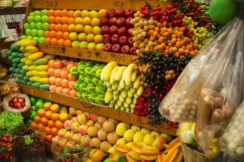 Đến với chợ hoa quả cuối tuần Chatuchak ở Bangkok, Thái Lan, bạn sẽ cảm nhận được đời sống người dân nơi đây qua một góc nhìn rất thú vị (chợ rộng khoảng 142.000 m2). 6-9908-1421053902.jpg