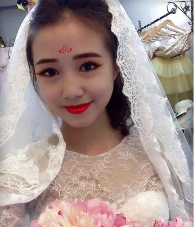 Ngân Salim Hot girl Việt rủ nhau hoá thân thành Võ Tắc Thiên