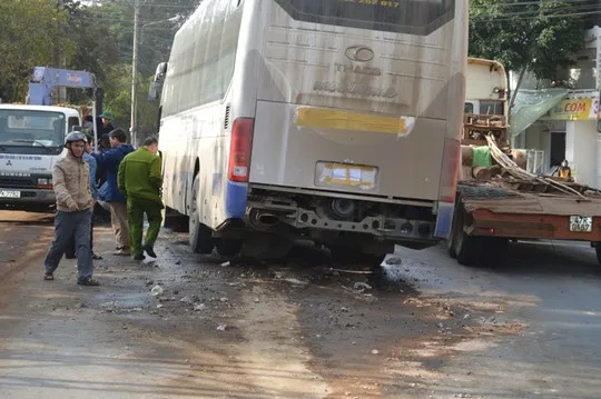 Dán kín che biển số, thông tin về nhà xe