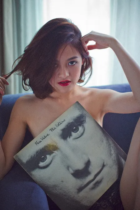 Thùy Anh táo bạo trong bộ ảnh mừng tuổi 20 ảnh 10