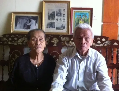 Vợ chồng ông Hồ Văn Luyện - người con thứ 3 của cụ Hồ Kỷ.