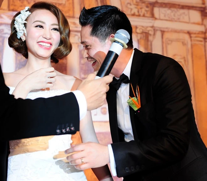 Ngân Khánh bị ép hôn chú rể trong tiệc cưới đặc biệt