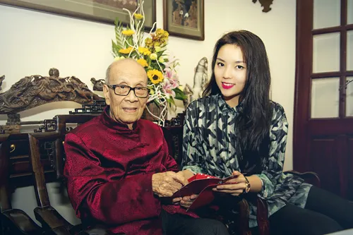 Giáo sư Vũ Khiêu sinh raở huyện Xuân Trường, Nam Định, cùng quê với Hoa hậu. KyDuyen4-2889-1424765566.jpg