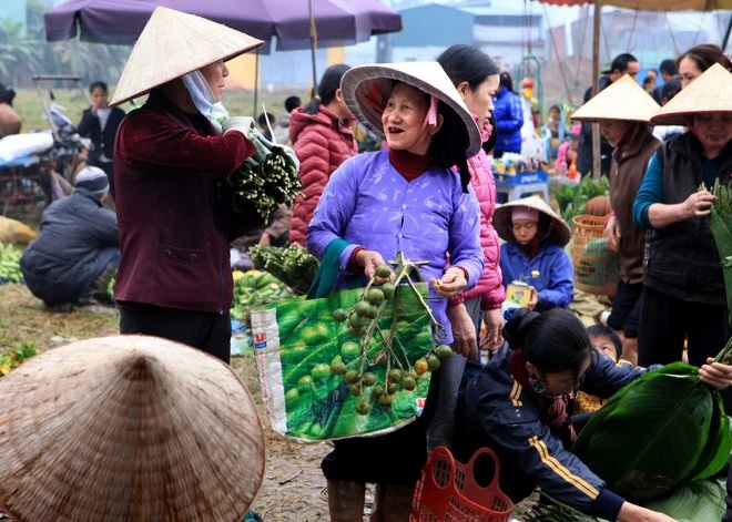 Phiên chợ Nủa đậm chất đồng bằng Bắc Bộ xưa ảnh 2