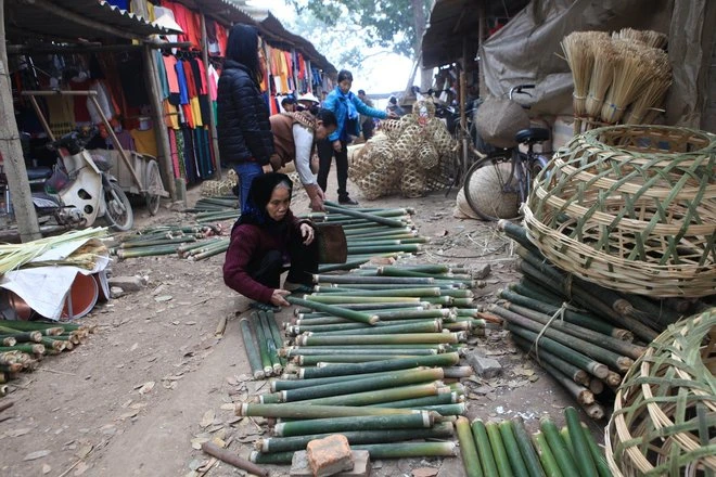 Phiên chợ Nủa đậm chất đồng bằng Bắc Bộ xưa ảnh 6