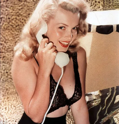 Bức ảnh chụp Marilyn Monroe thuở “chân ướt chân ráo” tới Hollywood