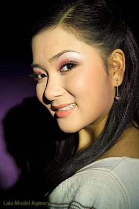 Nguyễn Thị Huyền, hoa hậu, cuộc sống, hiện tại, yêu mến