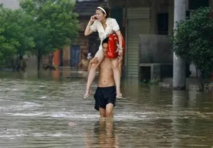 Ảnh chế ngày 8-3: Khi chị em vùng lên ảnh 3