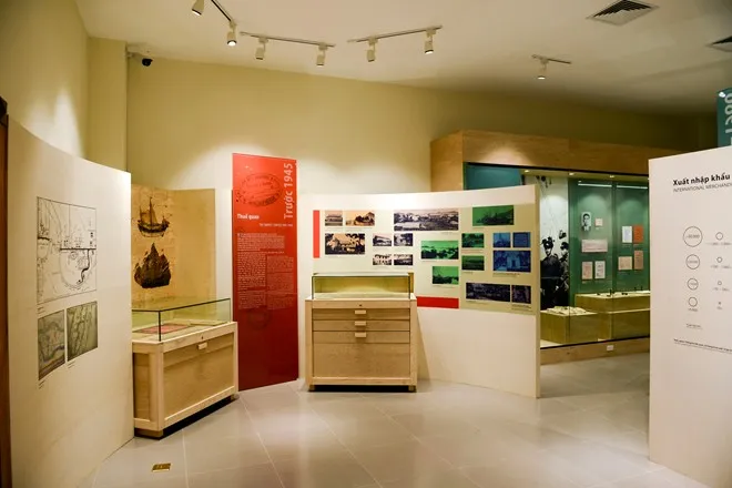 Dùng container trưng bày ma túy, còng số 8, sừng tê giác