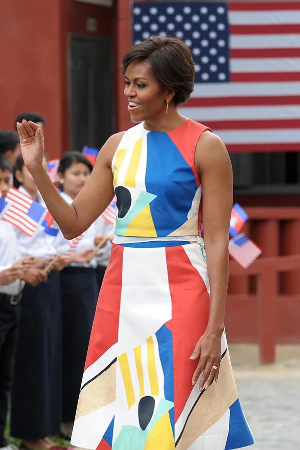 Phu nhân Tổng thống Mỹ diện đồ đa sắc khi tới châu Á ảnh 5