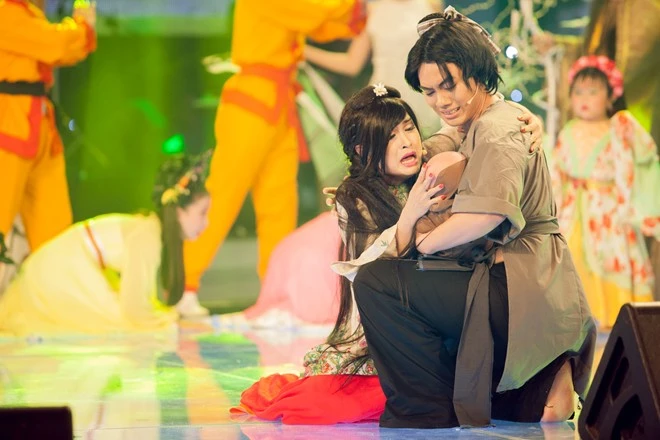 Nhóm Chuồn chuồn giấy chứng tỏ được sự đa tài của mình. d