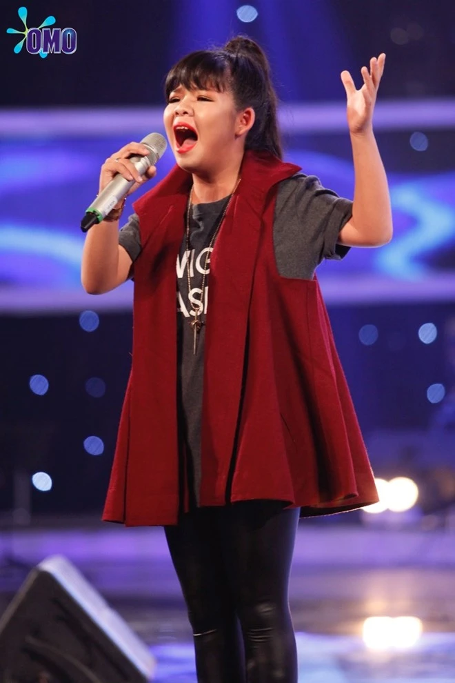 Thảo Vy khoe giọng nội lực với sáng tác của nhạc sĩ Anh Quân. Thảo Vy khoe giọng nội lực với sáng tác của nhạc sĩ Anh Quân.