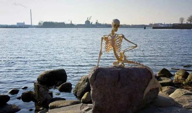 Đan Mạch: Ngày 1-4 và 1-5 đều được coi là ngày cá tháng 4 ở Đan Mạch. Sau mùa đông dài lạnh lẽo, người xứ Bắc Âu rất phấn khích chờ đón mùa xuân. Đan Mạch: Ngày 1/4 và 1/5 đều được coi là ngày cá tháng 4 ở Đan Mạch. Sau mùa đông dài lạnh lẽo, có vẻ người xứ Bắc Âu rất phấn khích chờ đón mùa xuân.