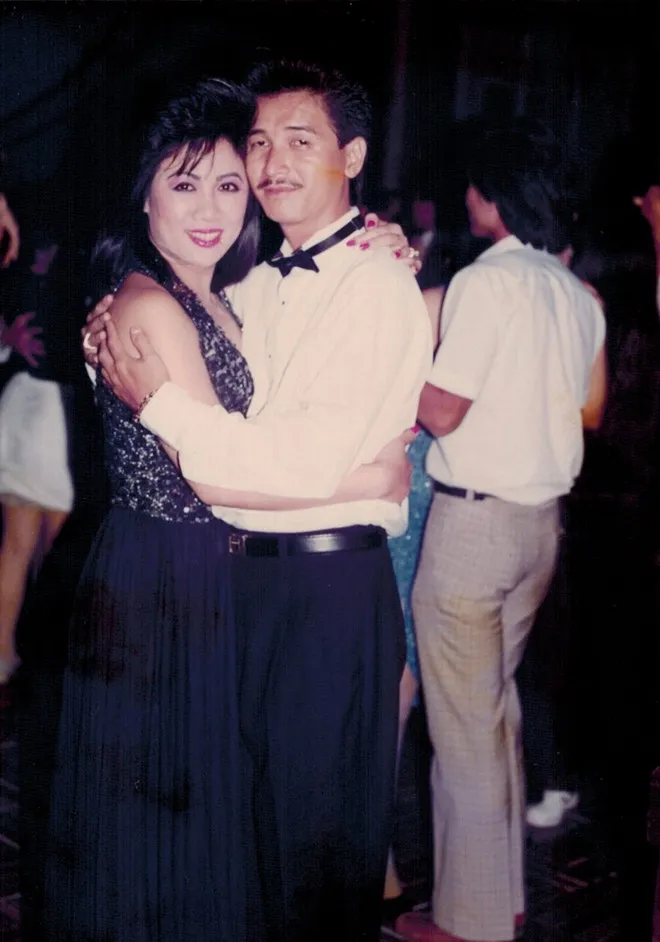 Vào 11-4 tại Nhà hát Hoà Bình (TP.HCM), chương trình Sol vàng của ca sĩ Nguyễn Hưng có chủ đềThời gian diễn ra với nhiều tiết mục được đầu tư. Chương trình đánh dấu 40 năm tuổi nghề của anh, từ những ngày đầu đi hát đến khi thành danh ở hải ngoại. Phía sau thành công đó, không thể không nhắc đến người vợ Thục Hiền. a