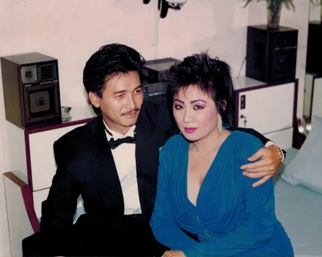 Cùng sự hậu thuẫn, đồng lòng từ bà xã, anh chia sẻ điều mong muốn nhất hiện tại chính là tiếp tục đứng trên sân khấu, cháy hết mình để cống hiến cho khán giả. a