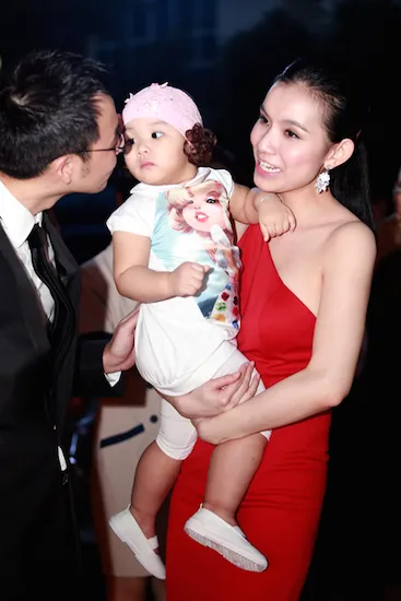 Các nhóc tỳ nổi tiếng showbiz Việt là bản sao của bố ảnh 15 Các nhóc tỳ nổi tiếng showbiz Việt là bản sao của bố ảnh 15