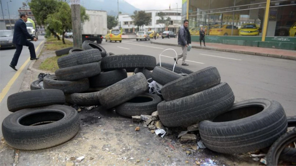 Xây nhà bằng vỏ xe cũ ảnh 7