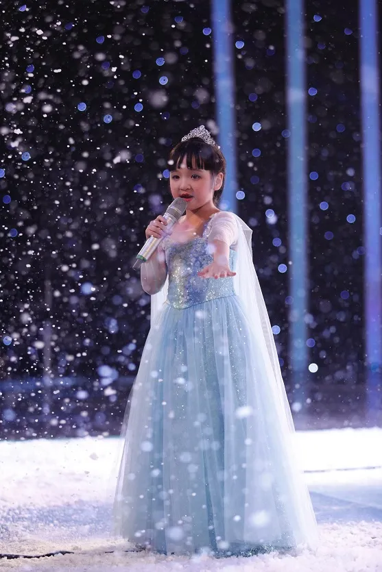 Đêm nay ai lên ngôi Vietnam’s got talent 2015? ảnh 4 Không chỉ hát hay, cô bé còn hát tiếng Anh rất chuẩn