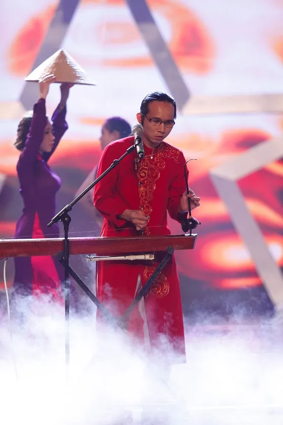 Đêm nay ai lên ngôi Vietnam’s got talent 2015? ảnh 23 Tài năng khiếm thị Hà Chương